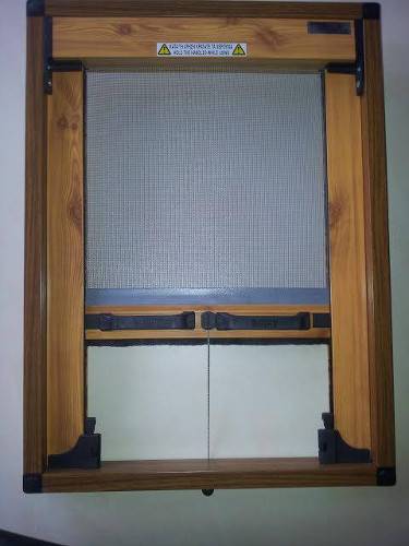 Plasa rulou vertical Classic cu cadru profil rectangular 20x40mm